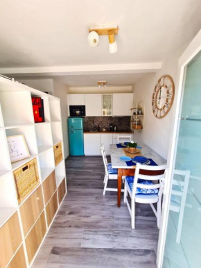 Monolocale con giardino privato, 1 minuto dal mare Marina Di Pisa